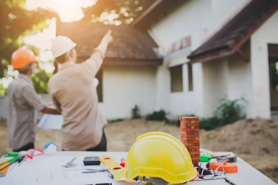 Contractor-Insurance-Contractor-Discussing-Housing-Plans