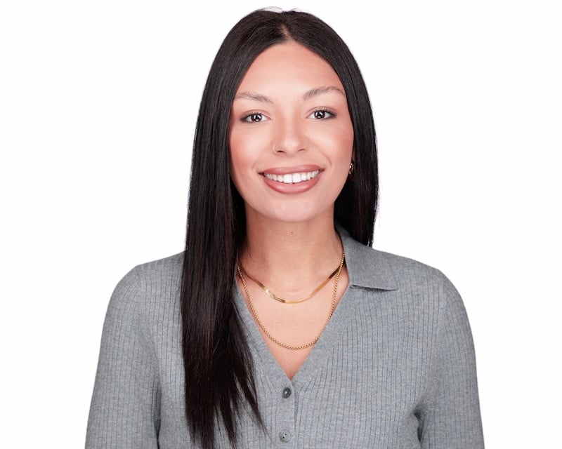 Alexis Headshot